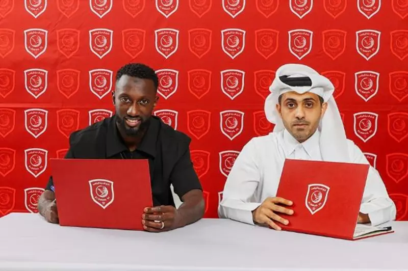 الدحيل القطري يُعلن رسمياً عن التعاقد مع نجم دفاع ريال بيتيس